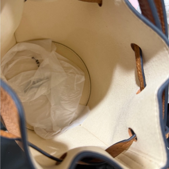 The Horse Brown Leather Shoulder Bag - Picture 3 of 5